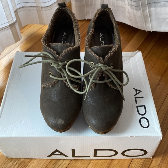 ALDO Grocott platform tie bootie. Dark Brown and Arny green laces. Size 37 - Picture 2 of 7